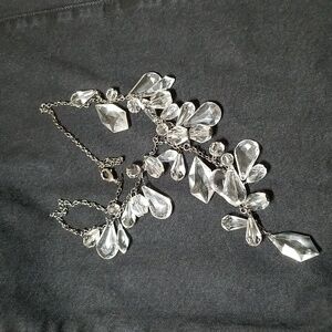 VERA WANG Crystal like Necklace